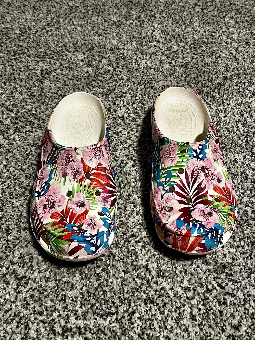 Crocs Freesail Clog Floral White & Pink - Picture 2 of 7